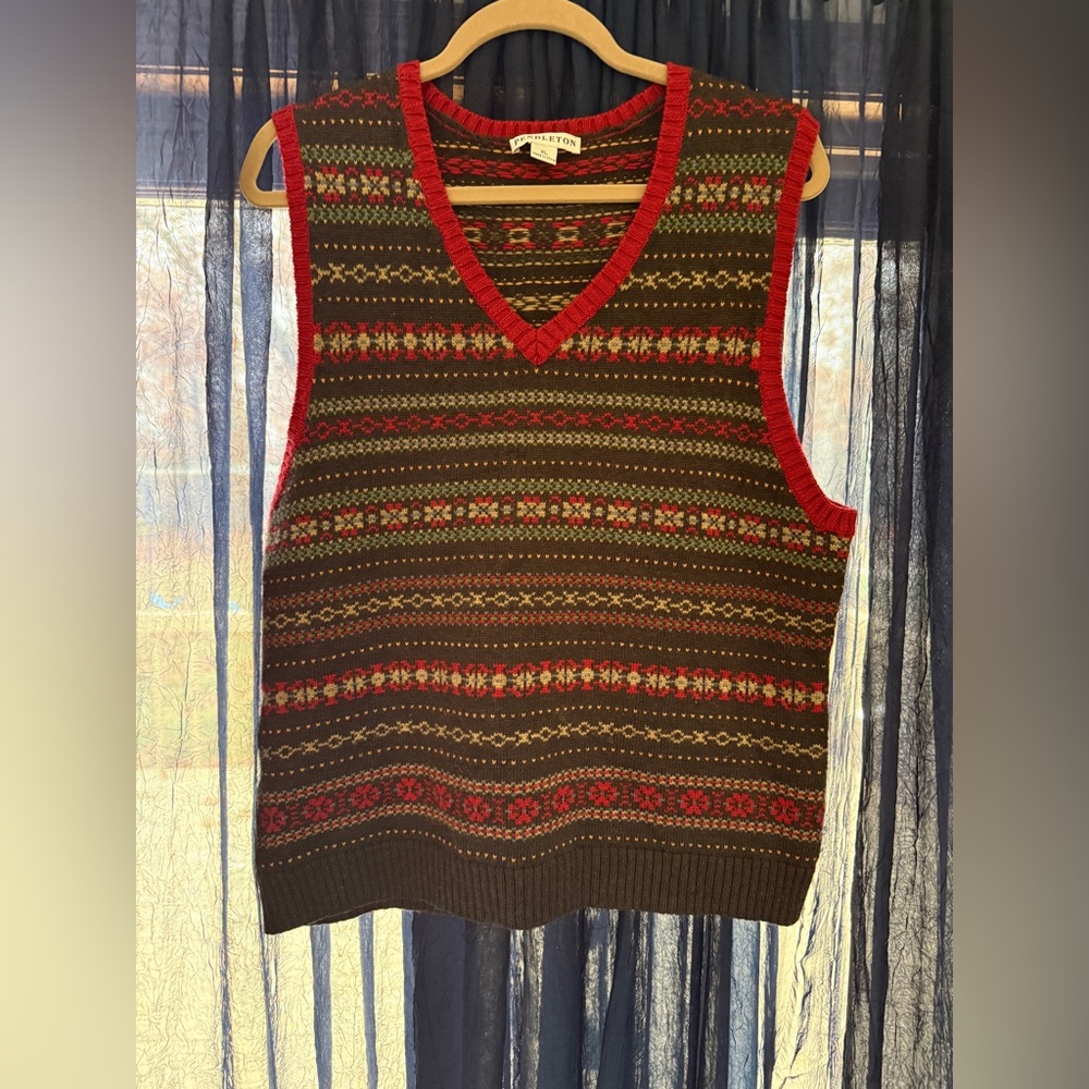 Pendleton Men’s Colorful Knit Sweater Vest size XL in good used condition